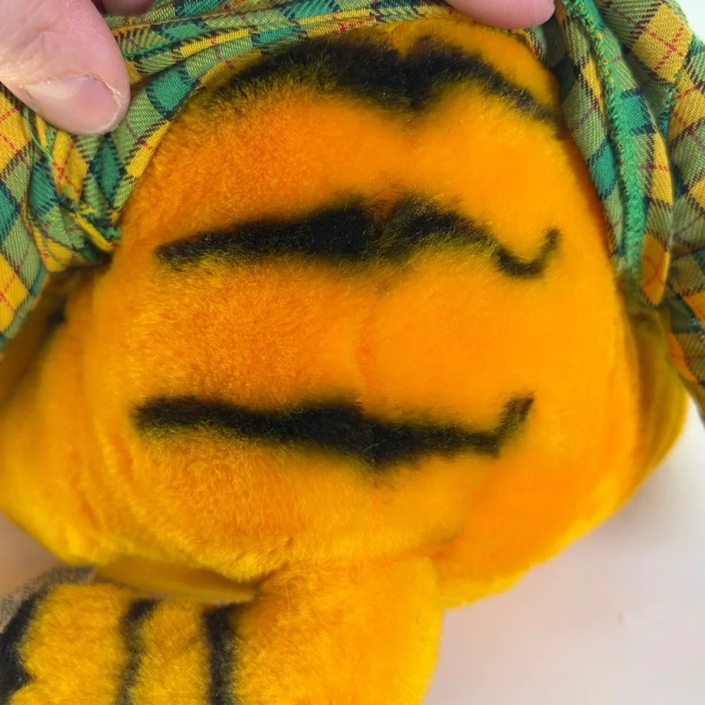 VTG 1981‎ Dakin Stuffed Plush Garfield Cat - Born to Party NO Lampshade